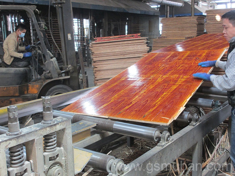 工地使用模板多少錢(qián)一塊？?jī)r(jià)格都有哪些