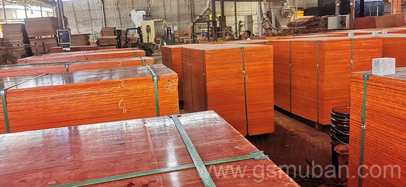 什么是建筑復(fù)合木模板?復(fù)合模板價格