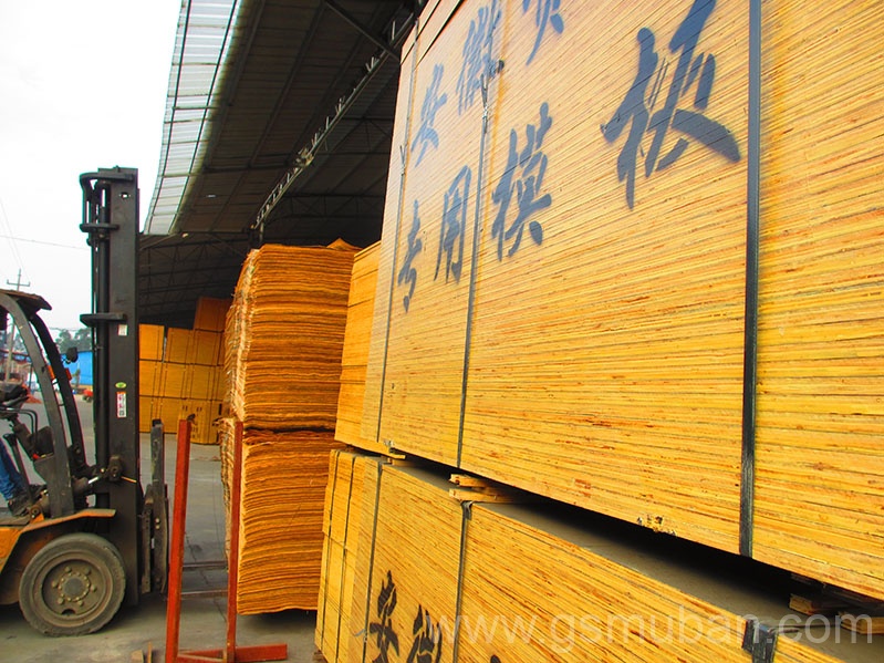 在高層建筑中，建筑模板和建筑木方搭配技巧